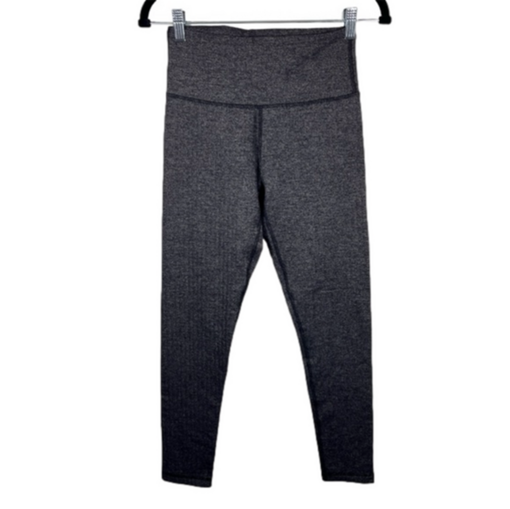 TNA Herringbone Size M Leggings